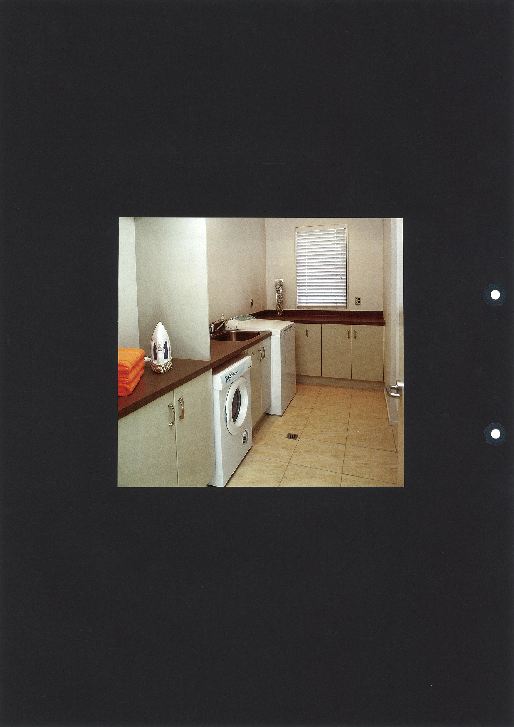 137 Laundry Bathroom (images)-3